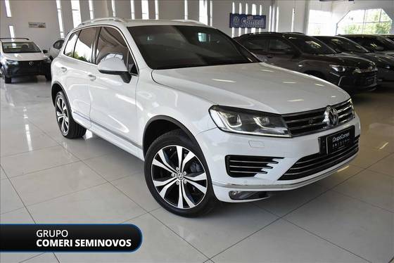 VOLKSWAGEN TOUAREG 4.2 R LINE V8 32V GASOLINA 4P TIPTRONIC